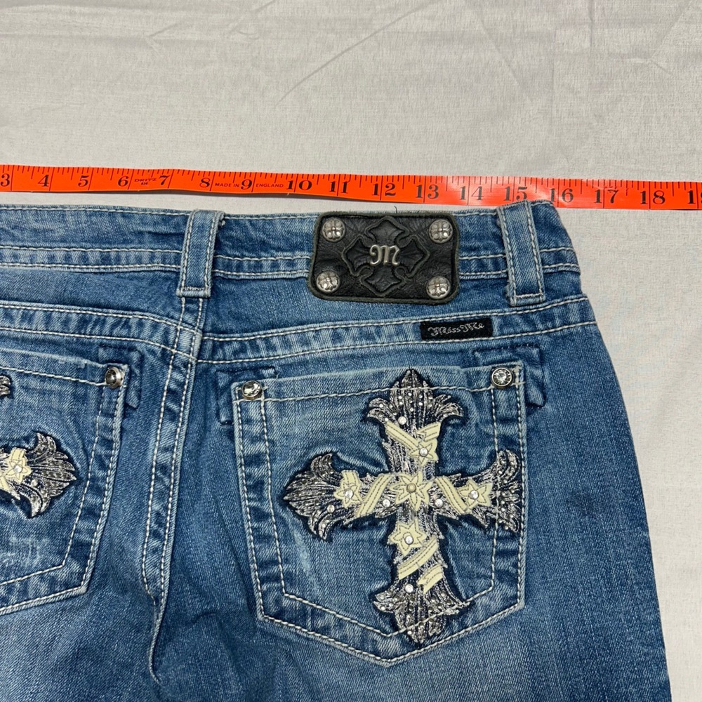 Miss Me Bootcut Jeans Blue Distressed Rhinestone Fleur De Lis Cross Size 26 - Picture 6 of 9